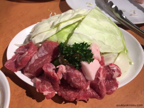 横浜　たたら　ジンギスカン　メニュー　値段　1人前　安い　生ラム　野菜付き　セット