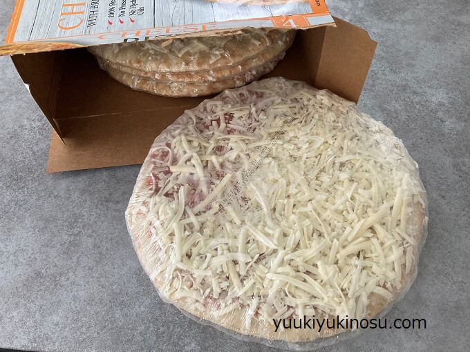 コストコ　カークランドシグネチャー　冷凍　チーズピザ　4枚　サイズ